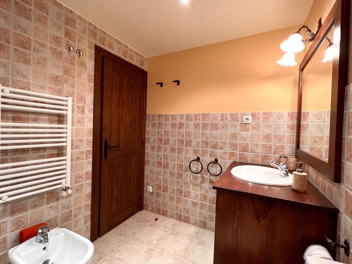 Apartament De La Vall Ferrera - L'Amfitriona Areu Экстерьер фото
