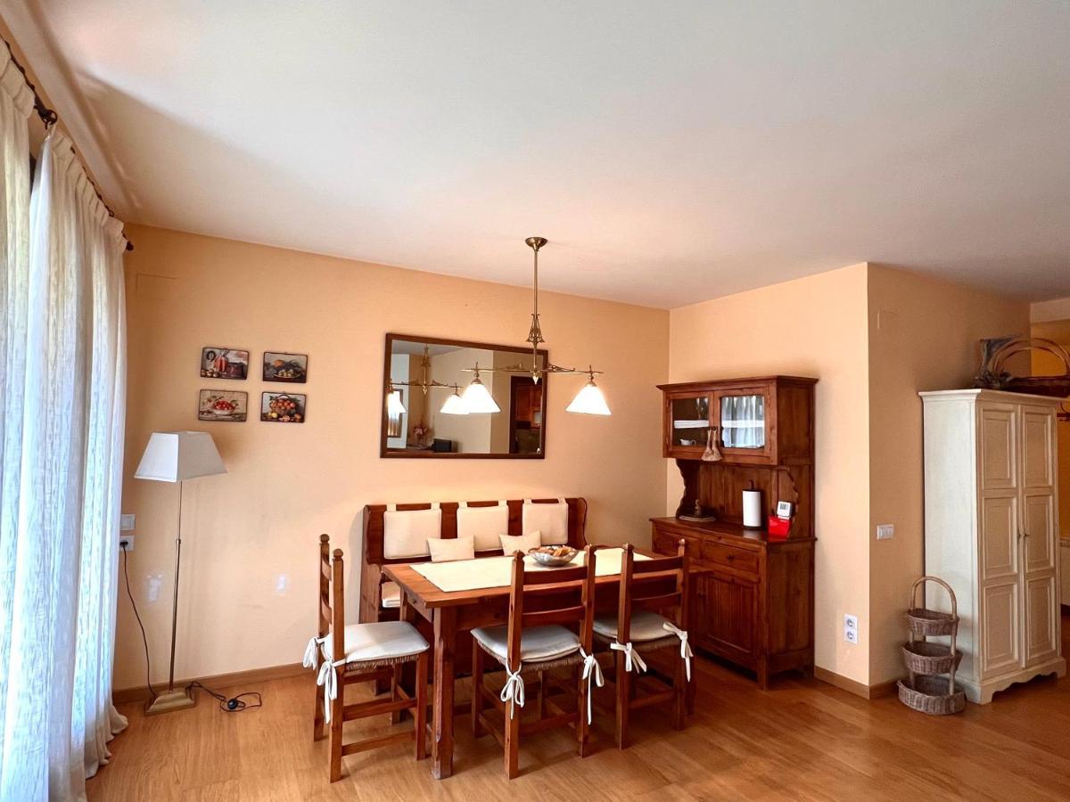 Apartament De La Vall Ferrera - L'Amfitriona Areu Экстерьер фото